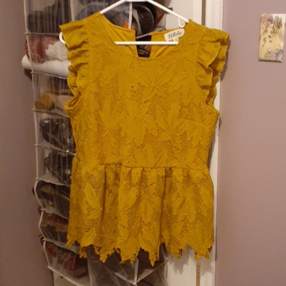 Top - Picture 2 of 3